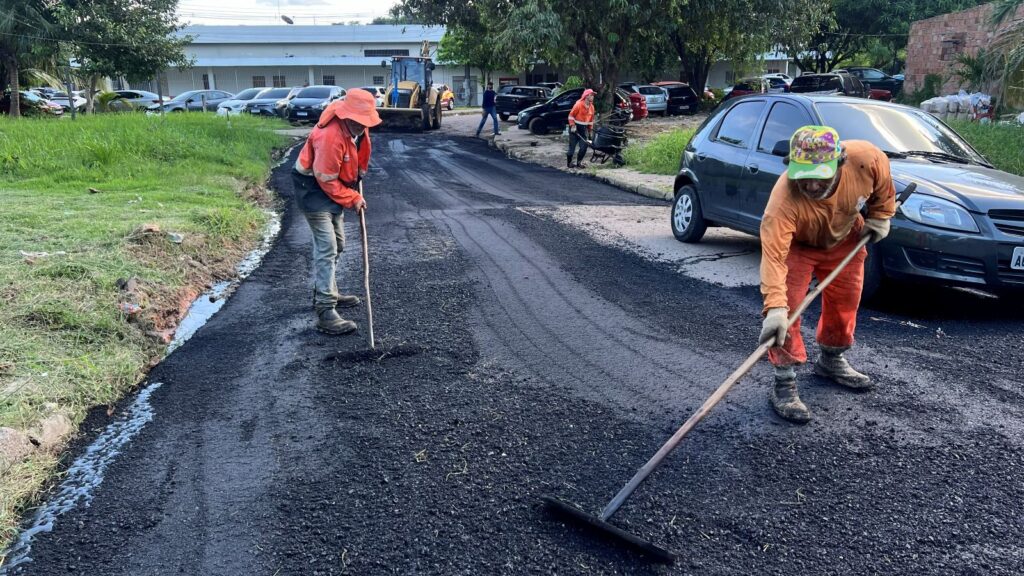 Prefeitura-de-Manaus-amplia-frentes-de-recuperacao-asfaltica-e-reforca-infraestrutura-no-bairro-Petropolis-2