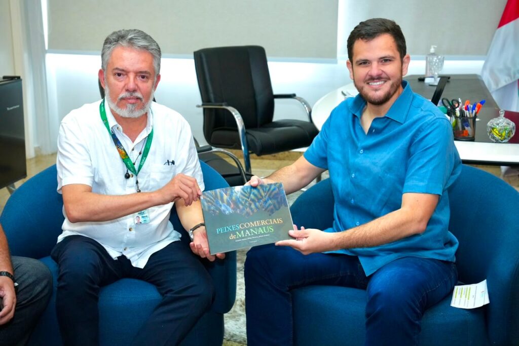 Prefeito-Renato-Junior-recebe-pesquisadores-do-Inpa-e-anuncia-agenda-conjunta-para-recuperacao-ambiental-mobilidade-e-turismo-em-Manaus-4