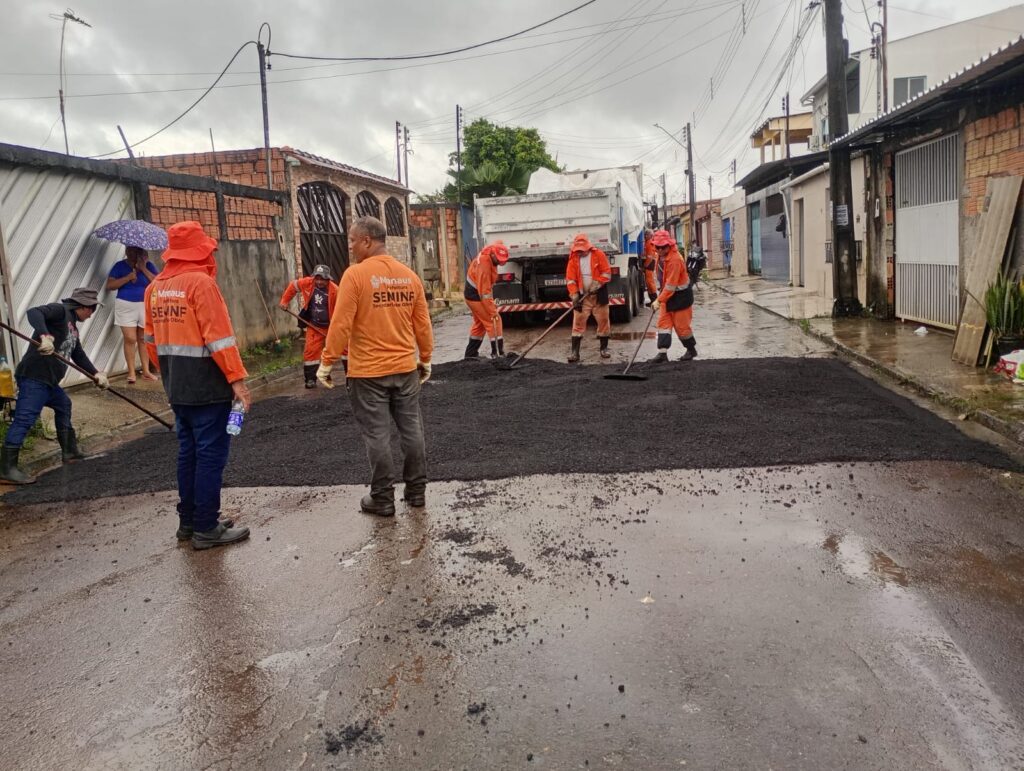 Prefeitura-de-Manaus-avanca-com-recuperacao-asfaltica-no-bairro-Taruma-e-garante-mais-seguranca-e-mobilidade-para-moradores-3