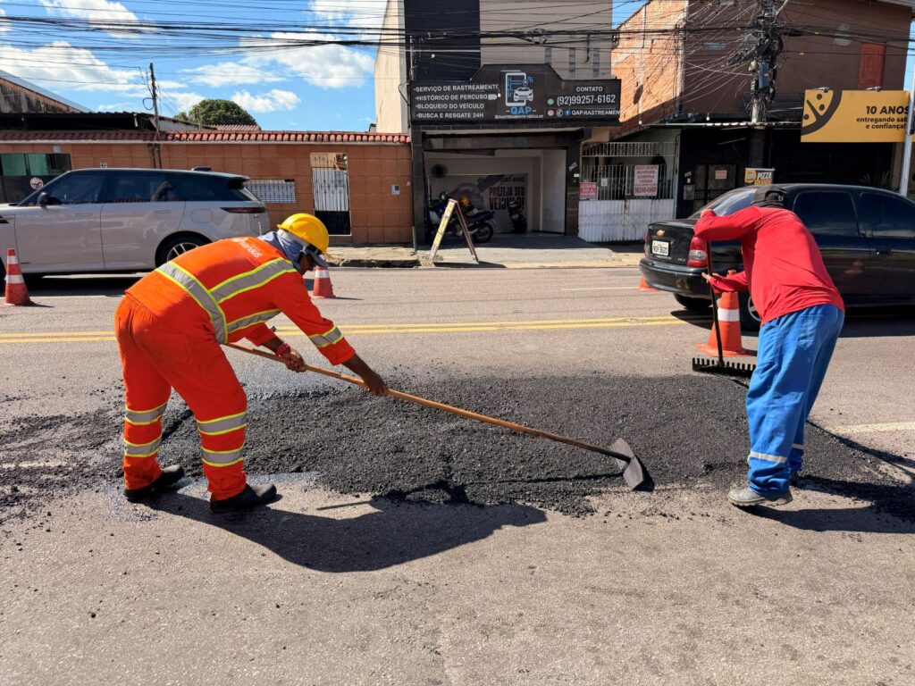Prefeitura-de-Manaus-intensifica-operacao-Tapa-Buracos-na-avenida-Tefe-e-fortalece-mobilidade-na-zona-Centro-Sul-2