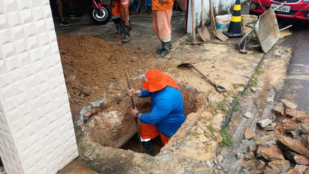 Prefeitura-de-Manaus-realiza-servico-de-recuperacao-de-drenagem-no-bairro-Alvorada-2