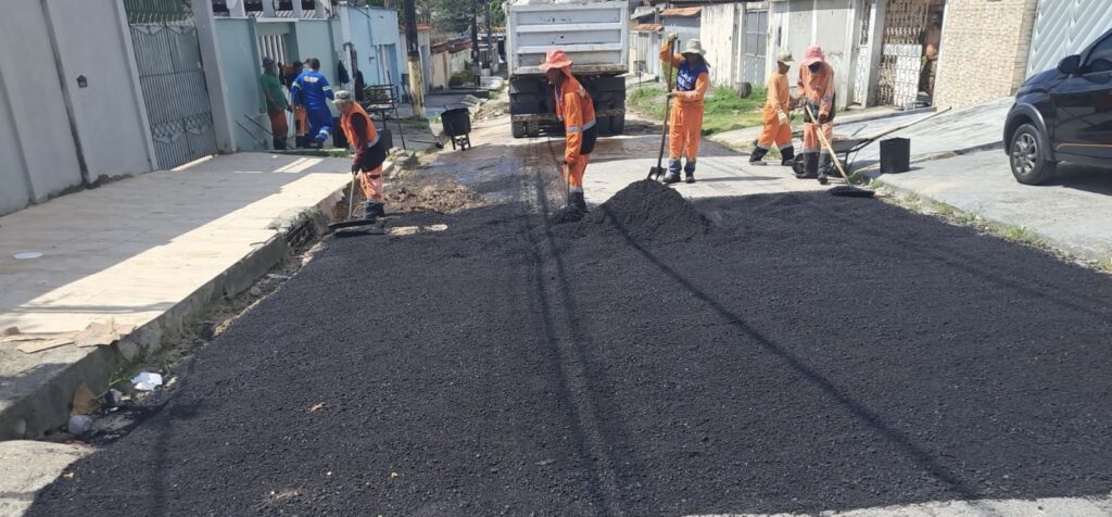 Prefeitura-de-Manaus-avanca-com-recuperacao-asfaltica-no-conjunto-Manoa-2