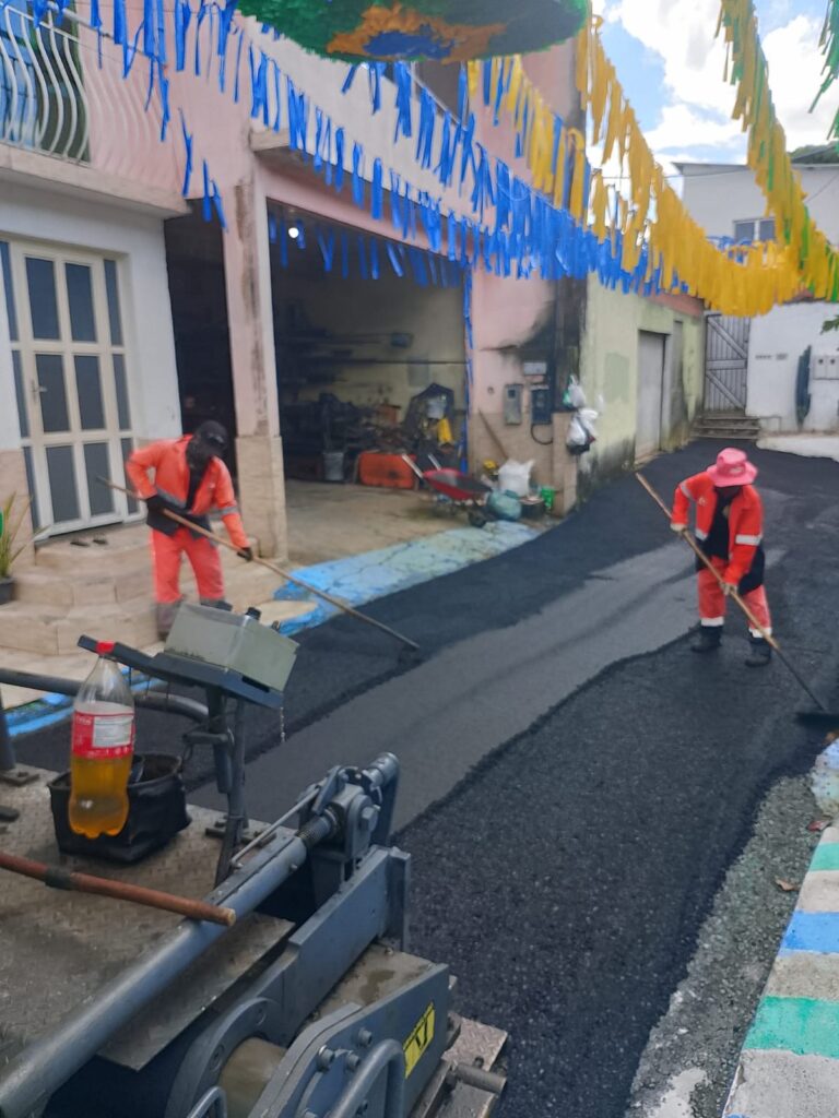 Prefeitura-de-Manaus-conclui-recapeamento-em-via-do-bairro-Parque-10-de-Novembro-e-amplia-investimentos-na-recuperacao-da-malha-viaria-3