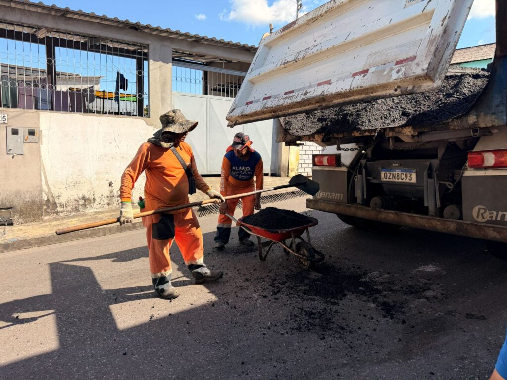 Prefeitura-de-Manaus-intensifica-operacao-Tapa-Buracos-no-bairro-Alvorada-e-fortalece-mobilidade-na-zona-Centro-Oeste-3