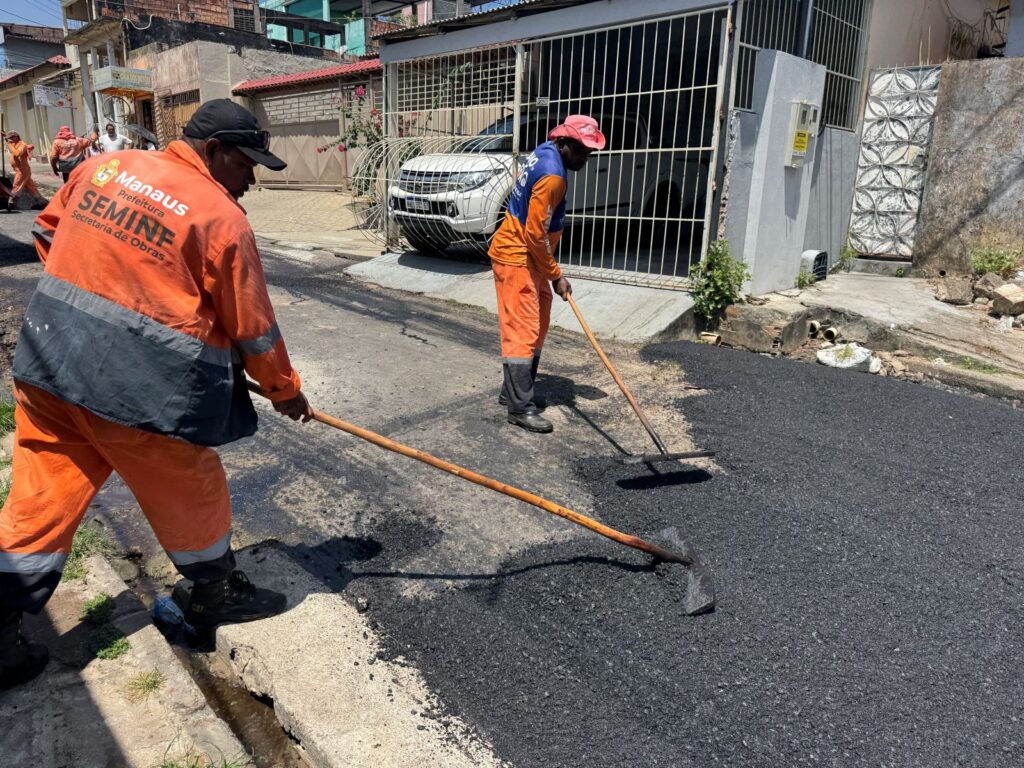 Prefeitura-de-Manaus-atende-moradores-e-recupera-rua-Sao-Lazaro-no-bairro-Santo-Antonio-2